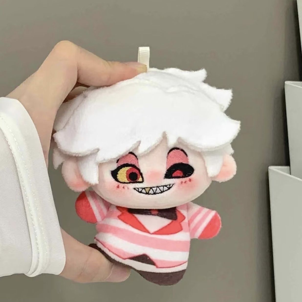 Cosplay Plushie Prop - Плюшевая игрушка Аниме «Отель Хазбин»: Аластор