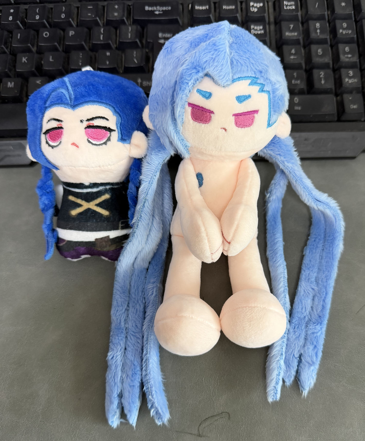 Плюшевая игрушка-брелок Джинкс – обзор и цена Cosplay Plushie Prop